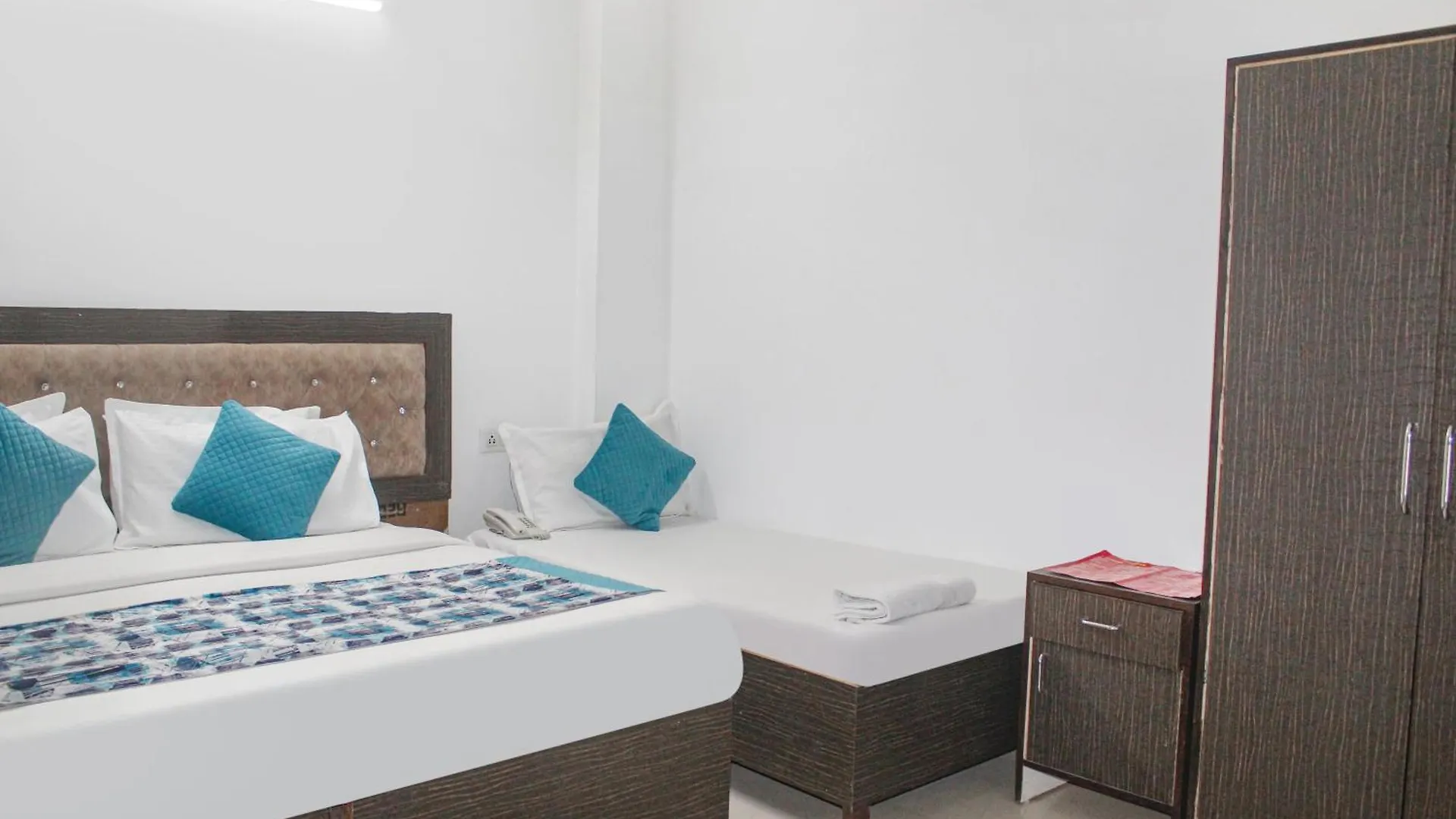 Hotel Dolphin At Delhi Airport New Delhi 3*,